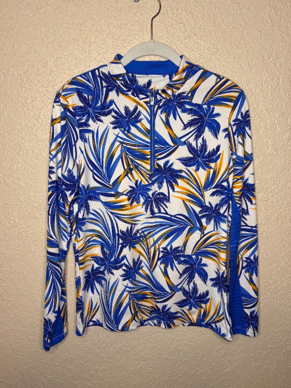 Tail Golf Blue White Tropical Print Gabriella Quarter Zip Top Women's Size S